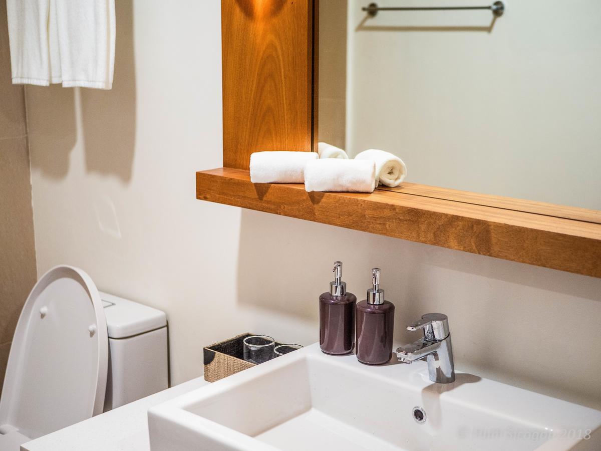 Huni Sicogon Hotell Carles Exteriör bild